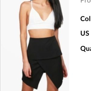Boohoo Black asymmetric mini skirt size 4